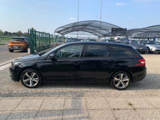 PEUGEOT 308 usata, con Airbag