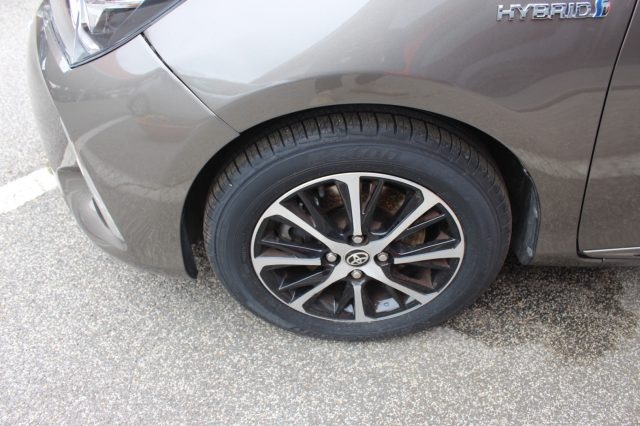 TOYOTA Yaris usata 21