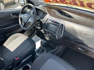 HYUNDAI i20 usata, con USB