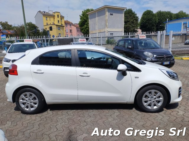 KIA Rio usata, con Autoradio