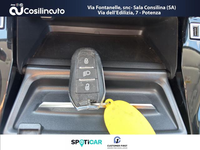 PEUGEOT 208 usata, con Sedile posteriore sdoppiato