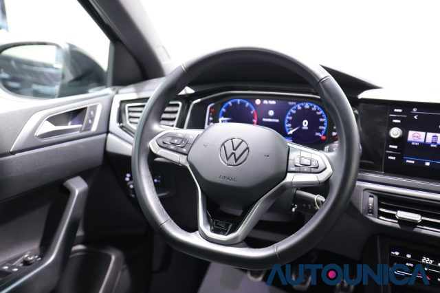 VOLKSWAGEN Taigo usata, con Luci diurne