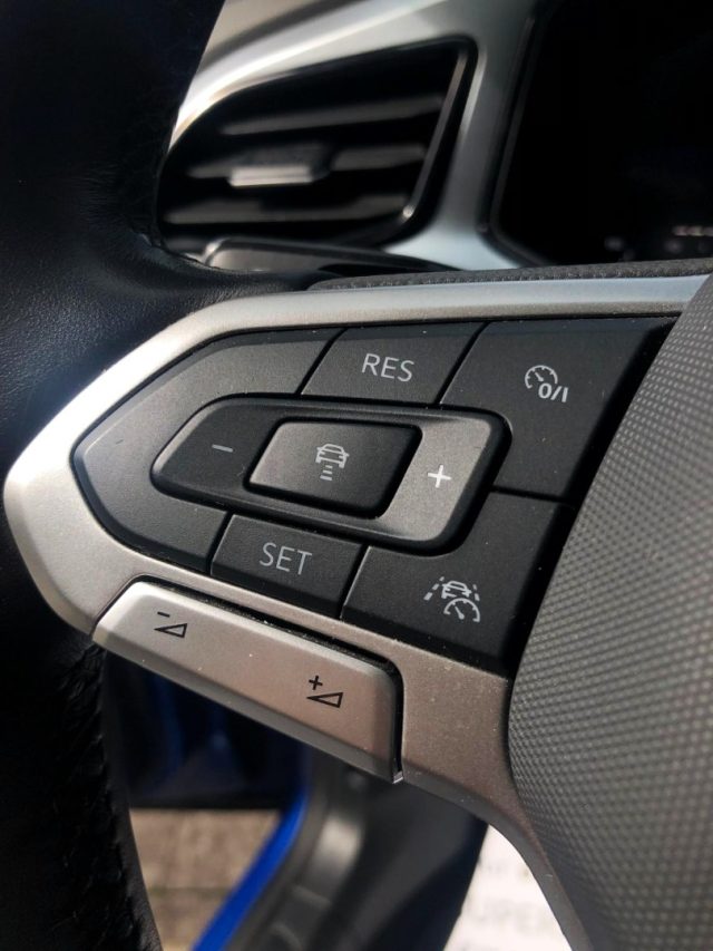 VOLKSWAGEN T-Roc usata, con Touch screen
