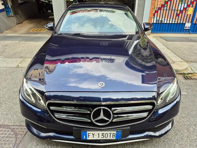 MERCEDES-BENZ E 220 usata, con Airbag laterali