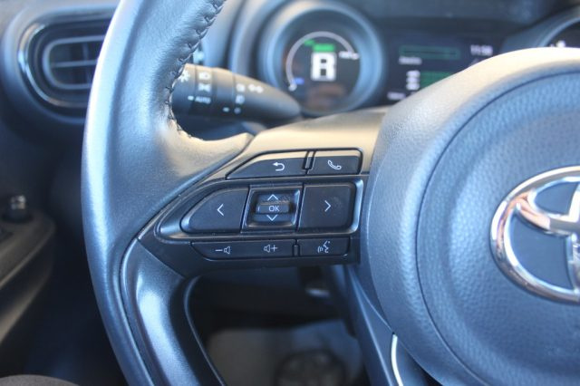 TOYOTA Yaris usata 19
