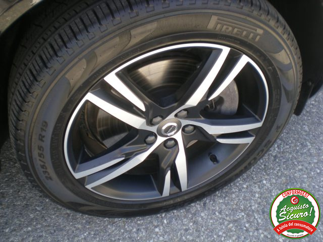 VOLVO XC60 usata, con Bluetooth