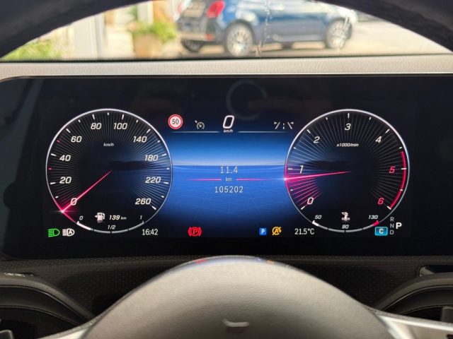 MERCEDES-BENZ A 180 usata, con Autoradio digitale