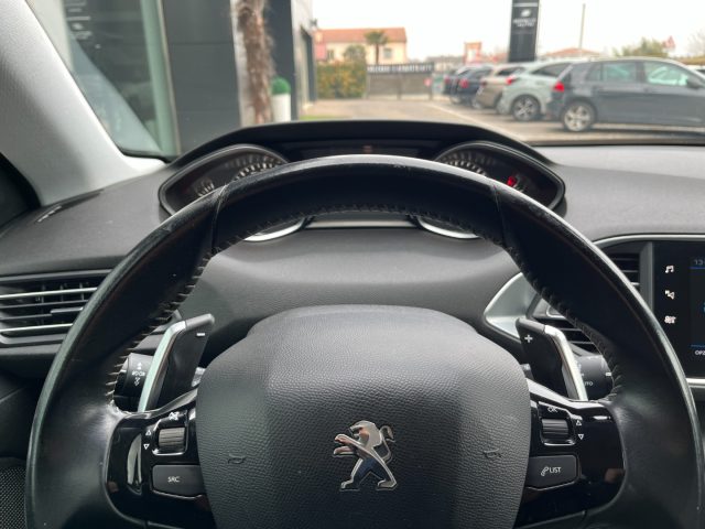 PEUGEOT 308 usata, con Autoradio