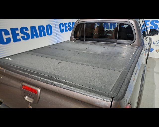 MITSUBISHI L200 usata, con Fari direzionali