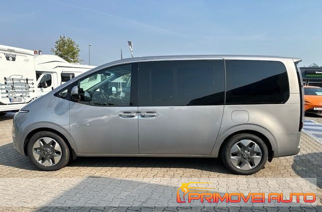 HYUNDAI Staria usata, con ESP