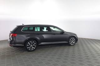VOLKSWAGEN Passat usata 2