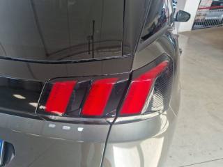 PEUGEOT 3008 usata, con Airbag testa