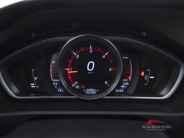 VOLVO V40 Cross Country usata 12