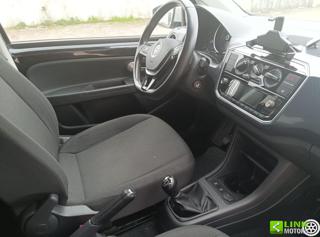 VOLKSWAGEN up! usata, con Fendinebbia