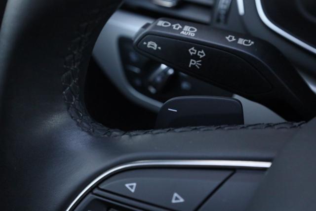 AUDI A4 usata, con Sensori di parcheggio anteriori