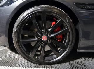 JAGUAR XE usata, con Volante in pelle