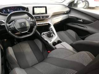 PEUGEOT 5008 usata, con Lettore CD