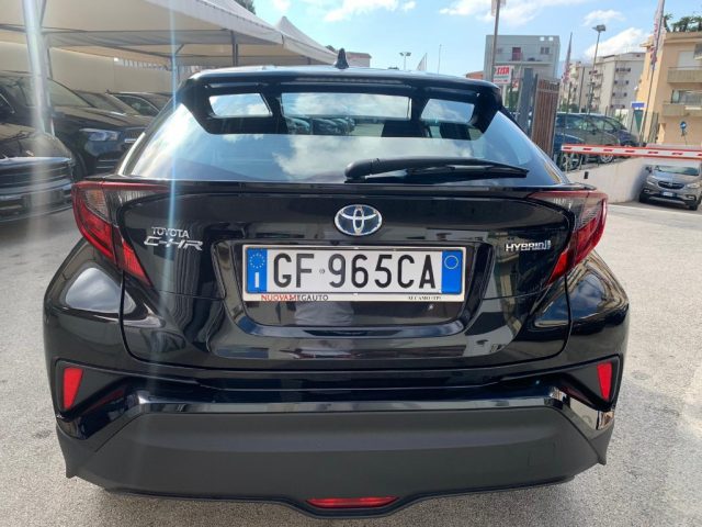 TOYOTA C-HR usata, con Autoradio
