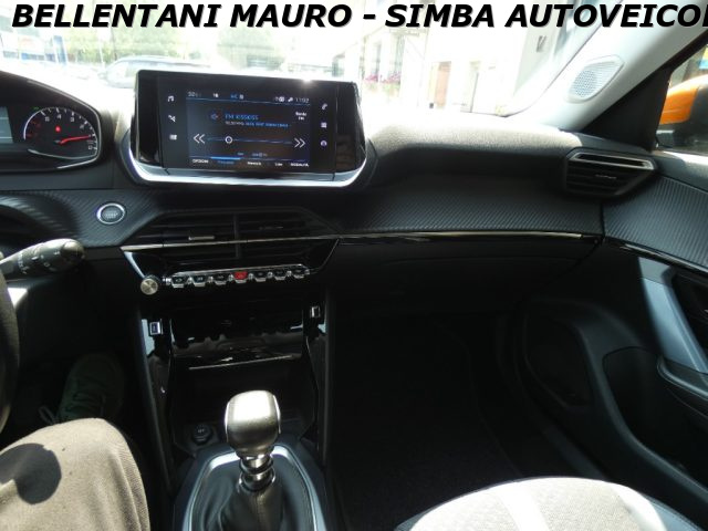 PEUGEOT 2008 usata, con Autoradio digitale