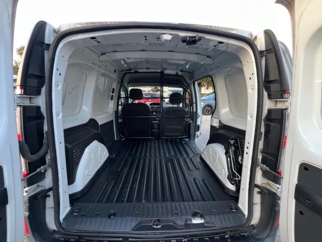 RENAULT Kangoo usata, con Servosterzo