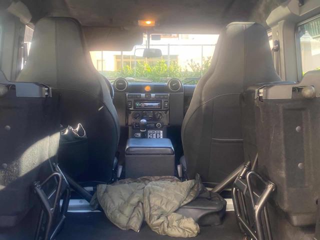 LAND ROVER Defender usata 8