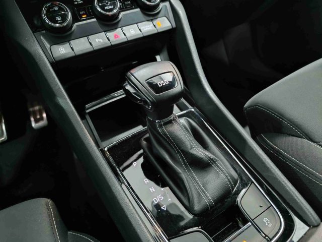 SKODA Karoq usata, con Sistema di navigazione