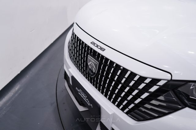 PEUGEOT 2008 usata, con Frenata d