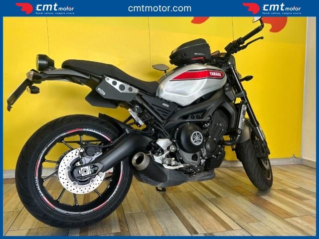 YAMAHA XSR 900 usata 3