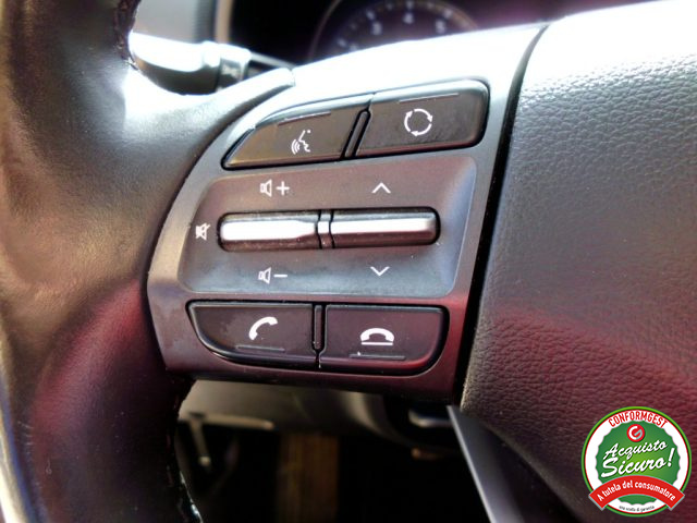 HYUNDAI Kona usata, con USB