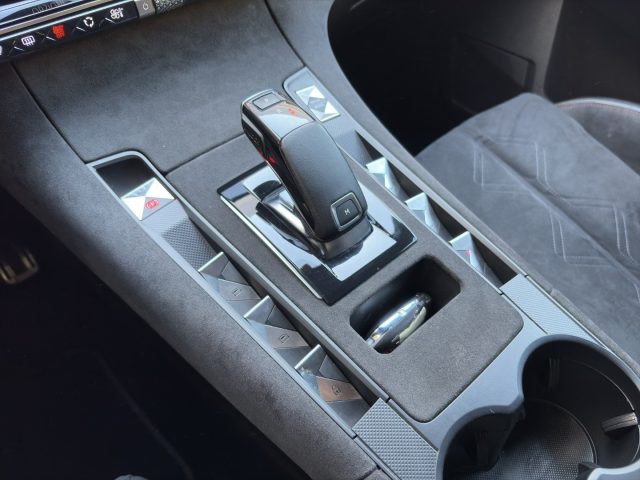 DS AUTOMOBILES DS 7 Crossback usata, con Sedili riscaldati