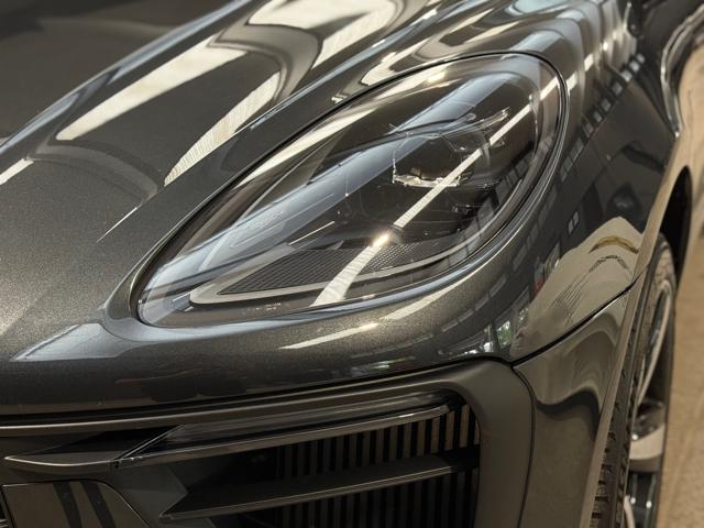 PORSCHE Macan usata, con Leve al volante