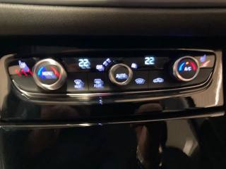 OPEL Grandland usata, con Sensori di parcheggio anteriori