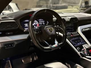 LAMBORGHINI Urus usata, con Boardcomputer