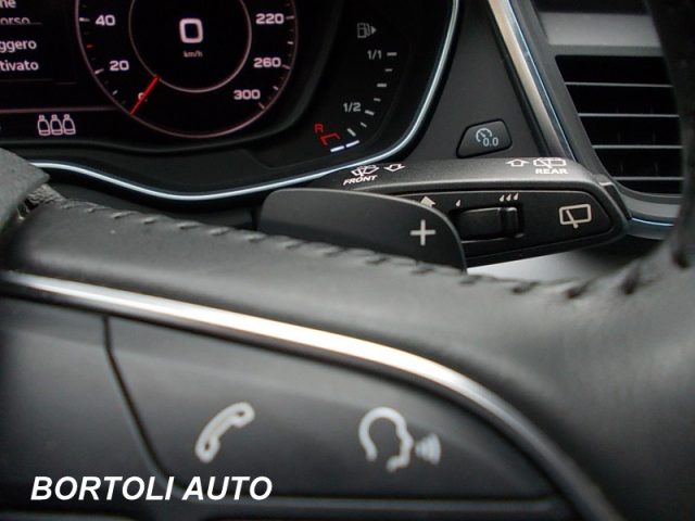 AUDI Q5 usata, con USB