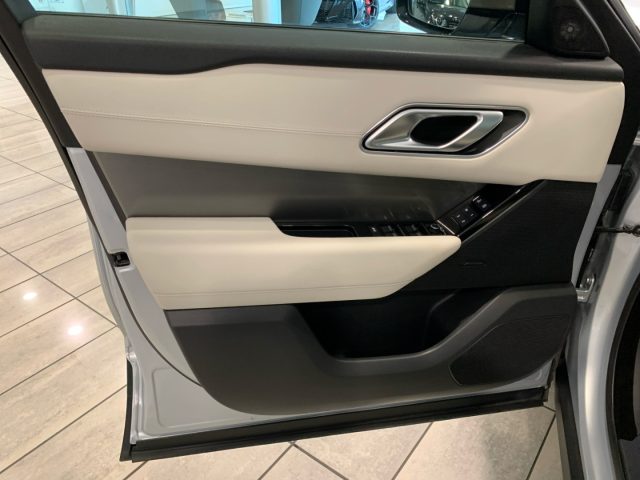 LAND ROVER Range Rover Velar usata, con Park Distance Control