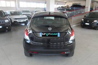 LANCIA Ypsilon usata, con Autoradio