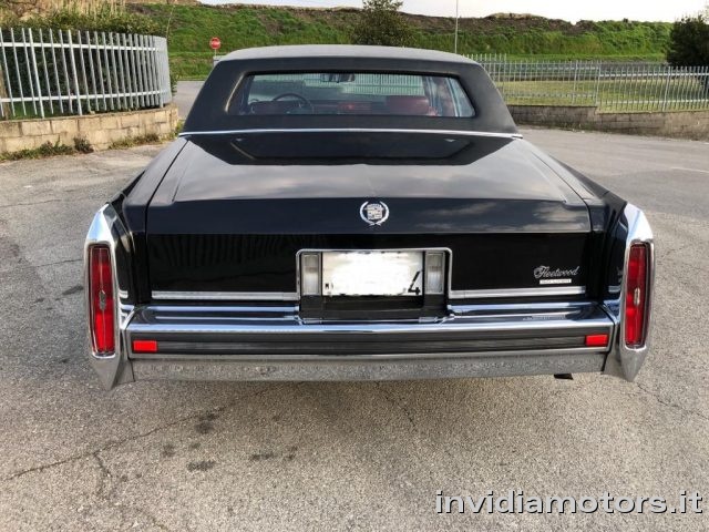 CADILLAC Fleetwood usata 4