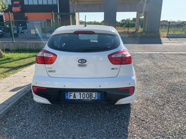 KIA Rio usata, con Autoradio