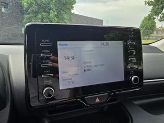 TOYOTA Yaris usata, con Sedile posteriore sdoppiato