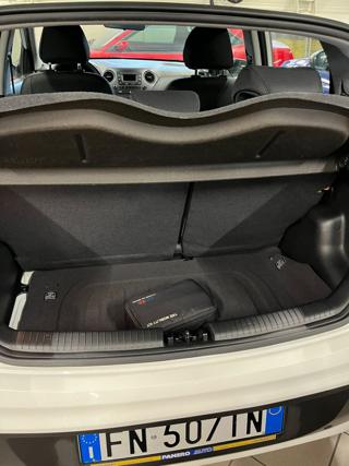HYUNDAI i10 usata, con Autoradio