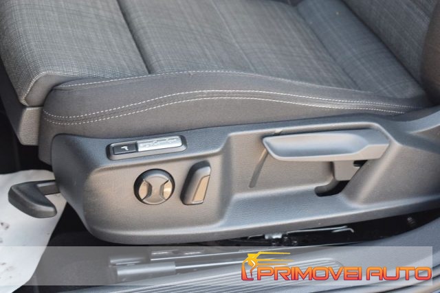VOLKSWAGEN Passat Variant usata, con Bracciolo