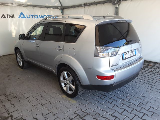 MITSUBISHI Outlander usata, con Fendinebbia