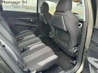 PEUGEOT 5008 usata, con Sistema di navigazione