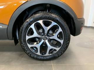 RENAULT Captur usata, con Bracciolo