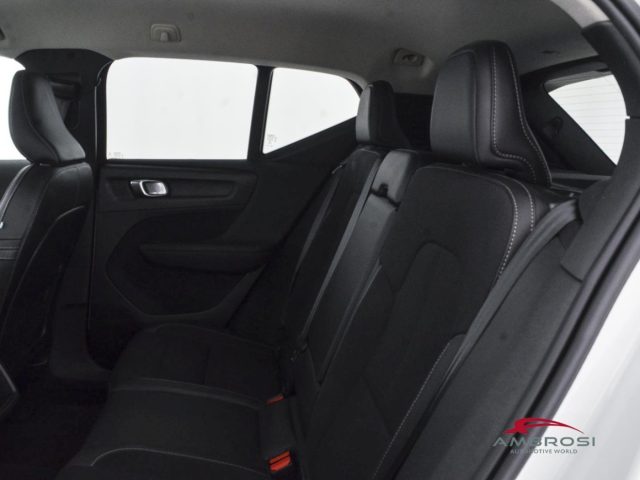 VOLVO XC40 usata 9