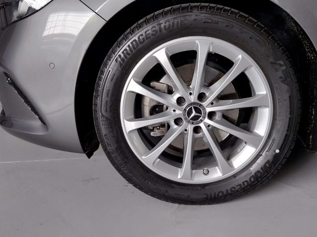 MERCEDES-BENZ B 180 usata, con Alzacristalli elettrici
