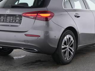 MERCEDES-BENZ A 180 usata, con Alzacristalli elettrici