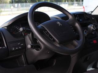 PEUGEOT Boxer usata, con Climatizzatore