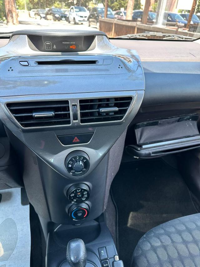 TOYOTA iQ usata, con Servosterzo