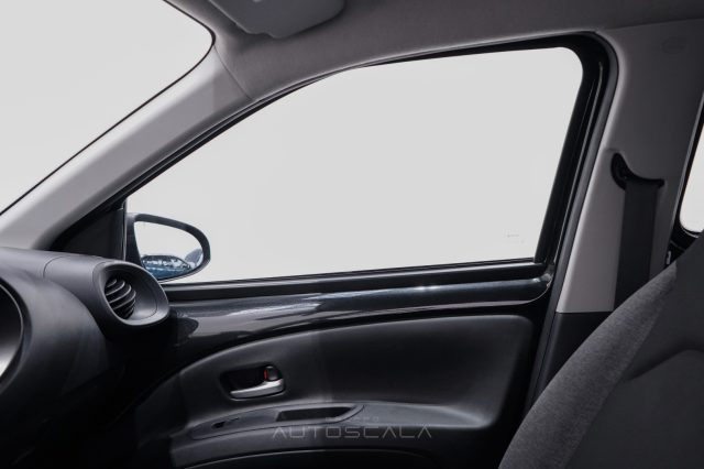 TOYOTA Aygo X usata, con Specchietti laterali elettrici